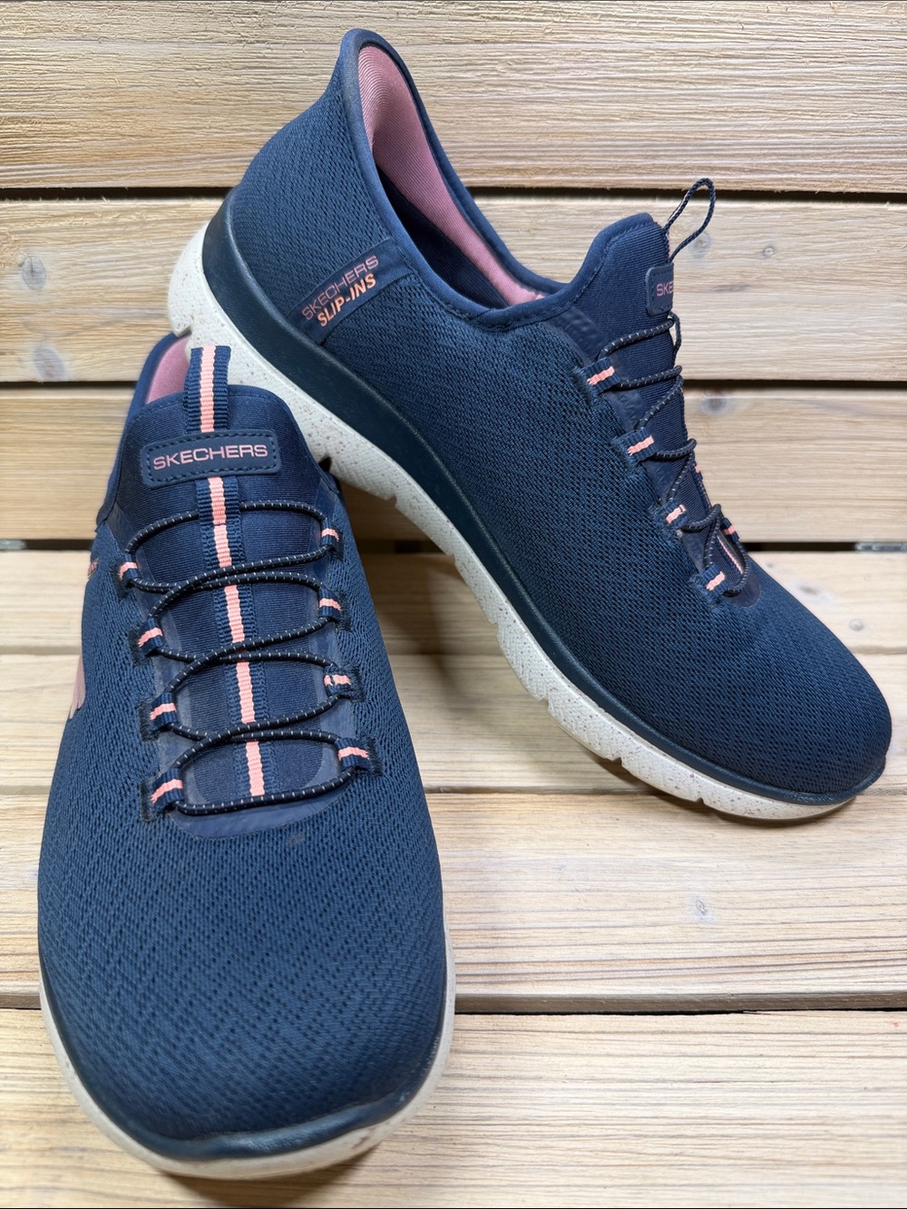 Skechers Waterproof Slip-Ins Womens 9.5 Navy & Pink Athletic Sneakers